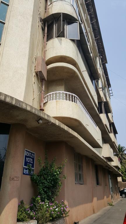 Bentley Hotel Marine Drive Mumbai Exterior photo